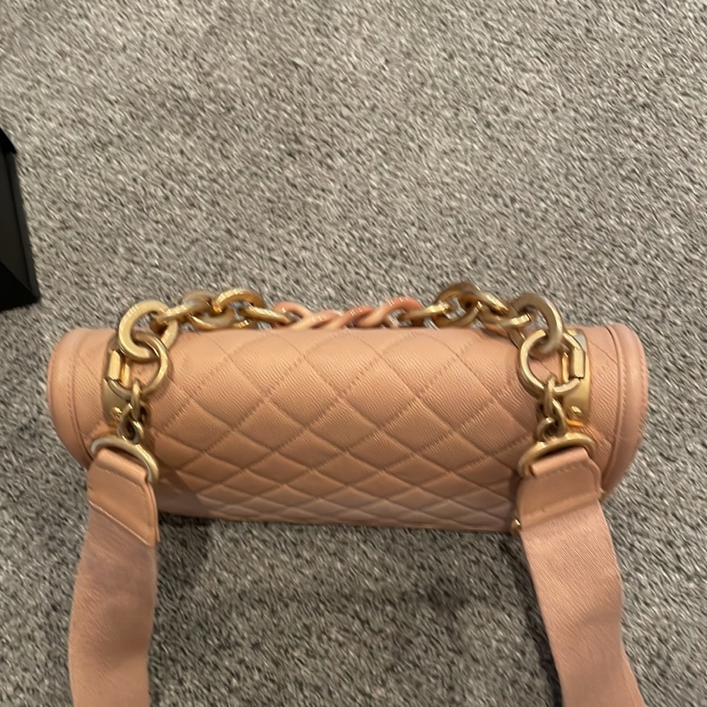 Chanel pink ombré handbag purse 10” x 7” with chain and fabric strap - Picture 4 of 9